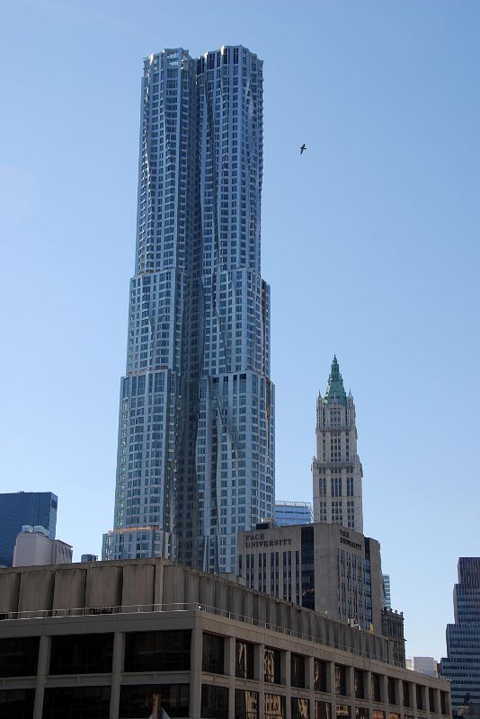 25 Pace University, Gehry New York, Woolworth Building From The Walk Near The End Of The New York Brooklyn Bridge